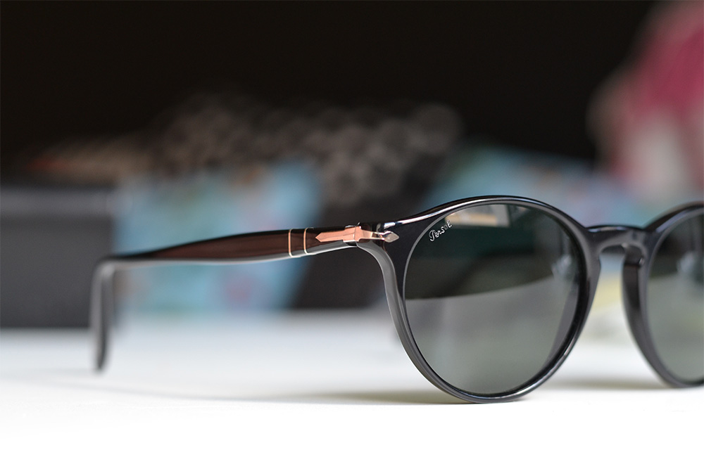 How to spot authentic Persol sunglasses - trademark